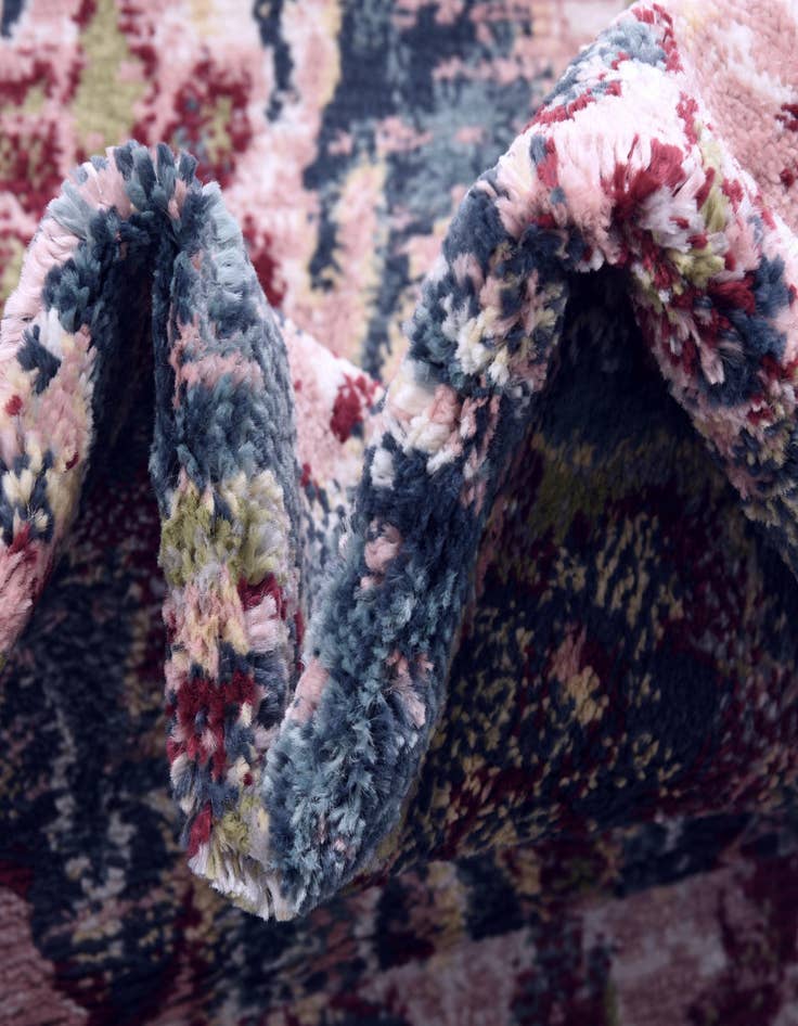 Detail image of  8' x 10' Charleston Rug