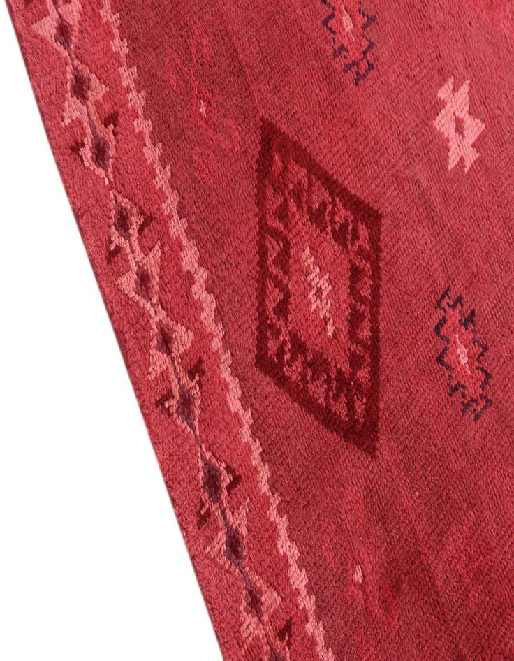 Detail image of  6' 4 x 10'  Hand Knotted Darya Rug