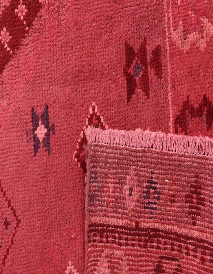 Detail image of  6' 4 x 10'  Hand Knotted Darya Rug