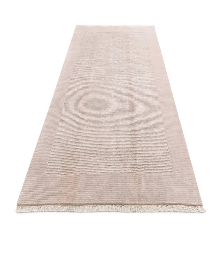 Detail image of  6' 7 x 9' 9  Hand Knotted Darya Wool Rug