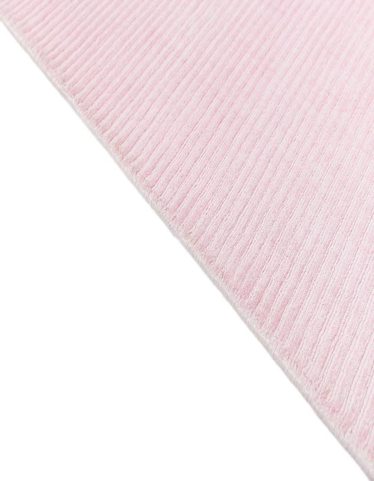 Detail image of  4' 11 x 6' 9  Hand Knotted Darya Wool Rug