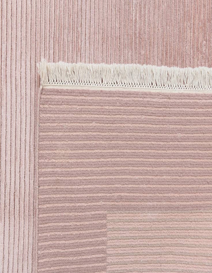 Detail image of  5' 6 x 7' 11 Darya Rug