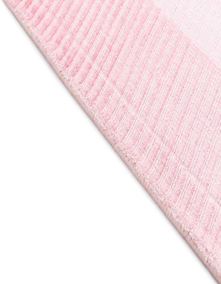 Detail image of  2' 7 x 4' 9  Hand Knotted Darya Wool Rug