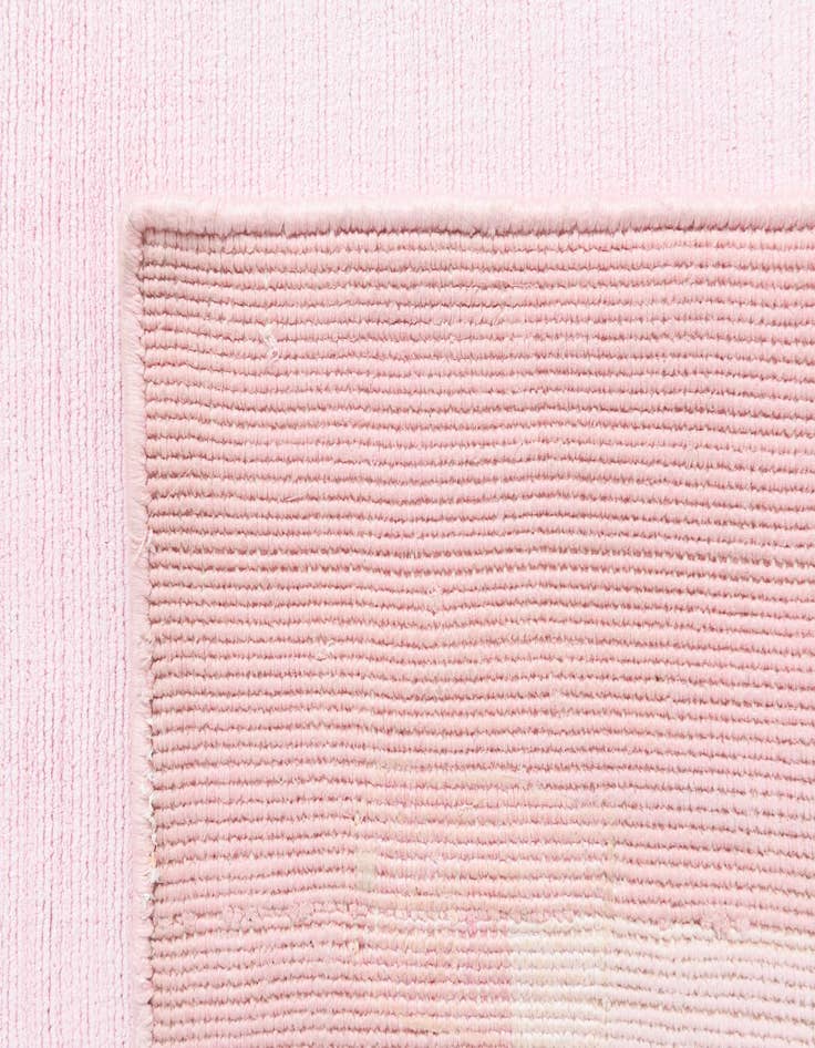 Detail image of  2' 7 x 4' 9  Hand Knotted Darya Wool Rug