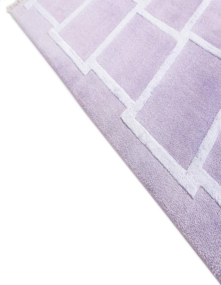 Detail image of  5' 7 x 7' 10 Darya Rug