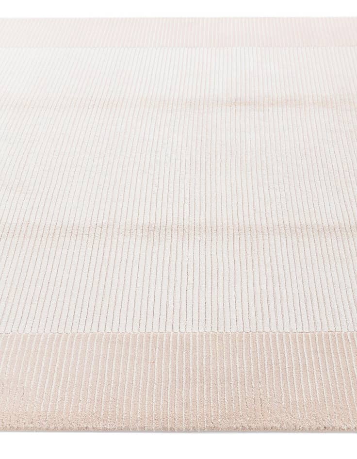 Detail image of  5' 7 x 8' 1 Darya Rug