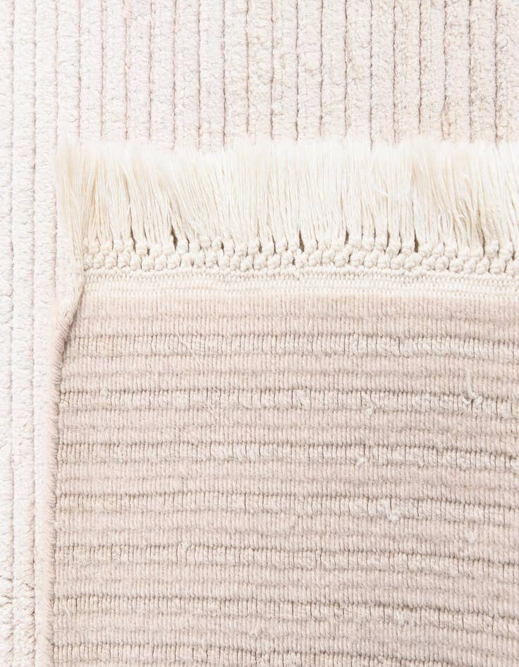 Detail image of  5' 7 x 8' 1 Darya Rug