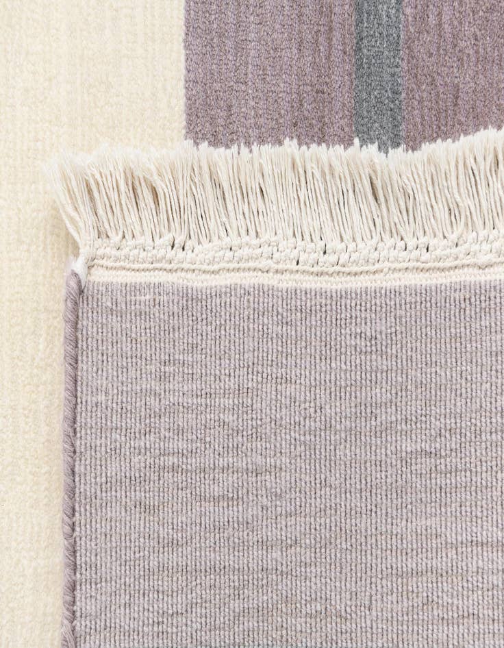 Detail image of  5' 7 x 7' 10 Darya Rug