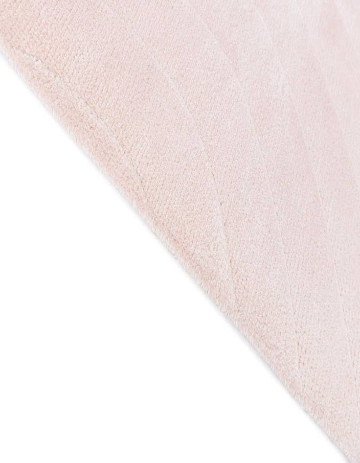 Detail image of  2' 7 x 5'  Hand Knotted Darya Wool Rug