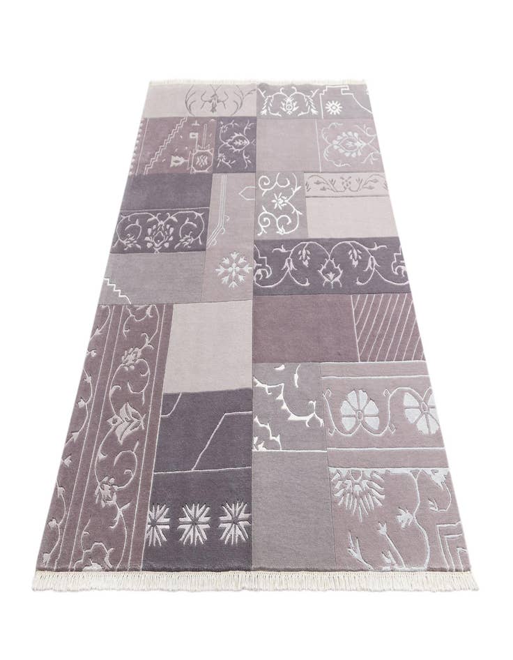 Detail image of  5' 7 x 7' 10 Darya Rug