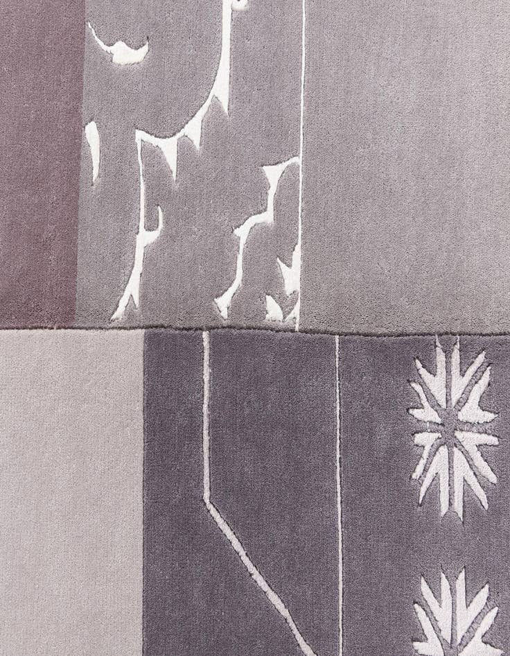 Detail image of  5' 7 x 7' 10 Darya Rug