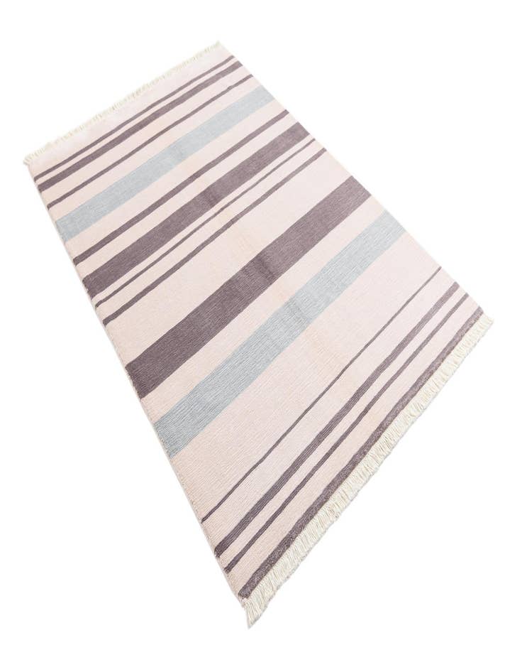 Detail image of  3' 11 x 6' 1 Darya Rug