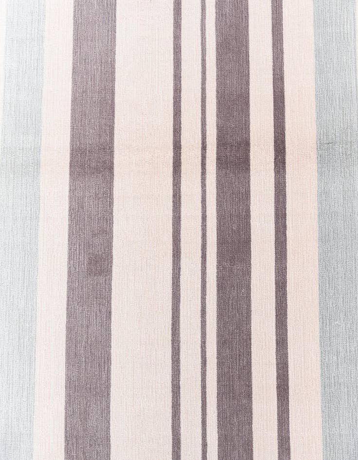 Detail image of  3' 11 x 6' 1 Darya Rug