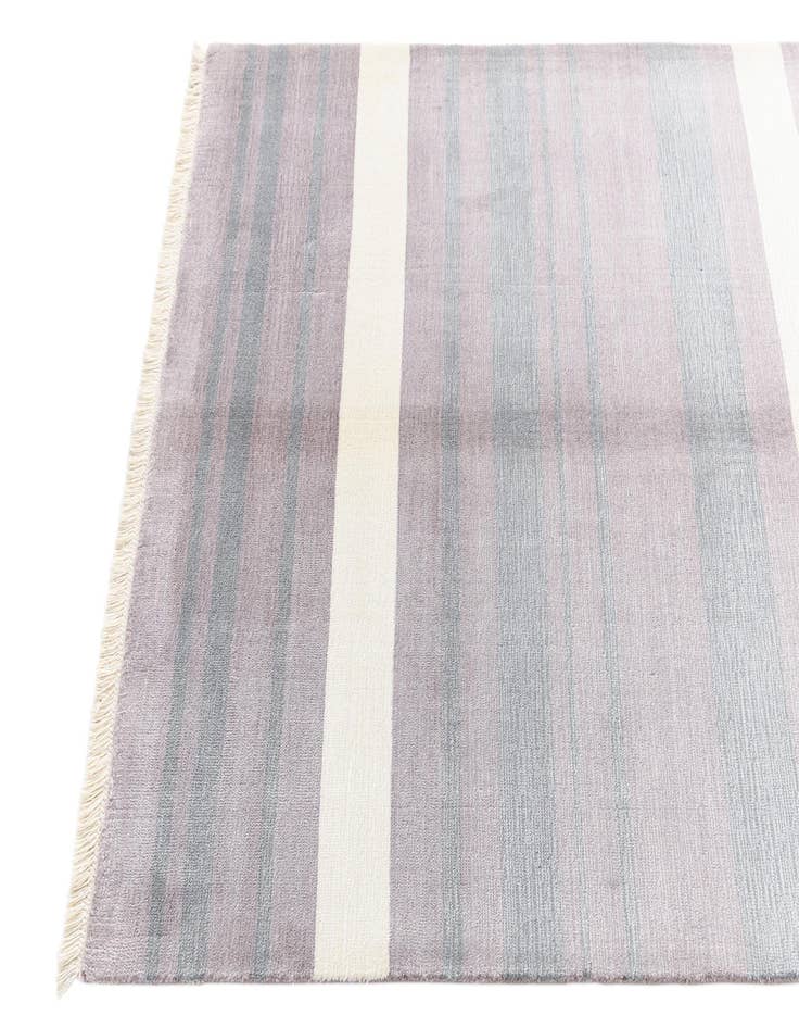 Detail image of  3' 11 x 6' Darya Rug