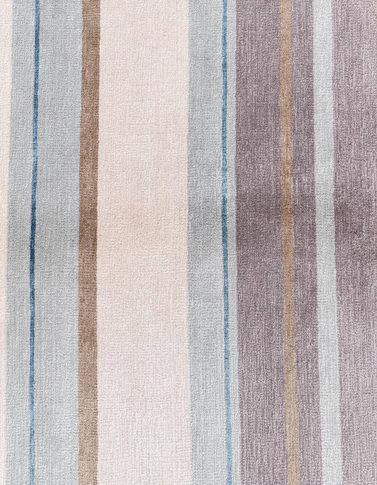 Detail image of  4' x 5' 11 Darya Rug