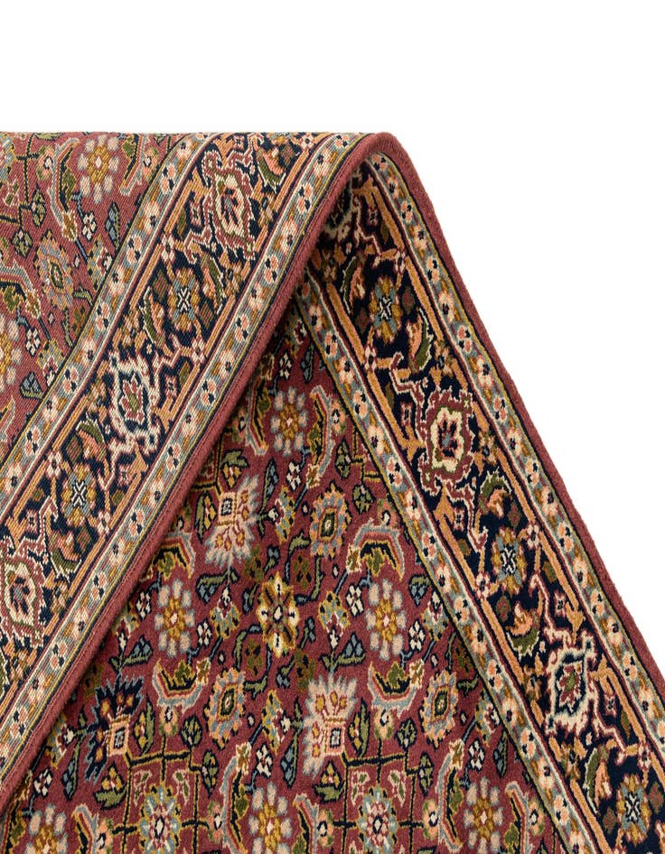 Detail image of  3' 9 x 5' 9  Hand Knotted Farahan Wool Rug