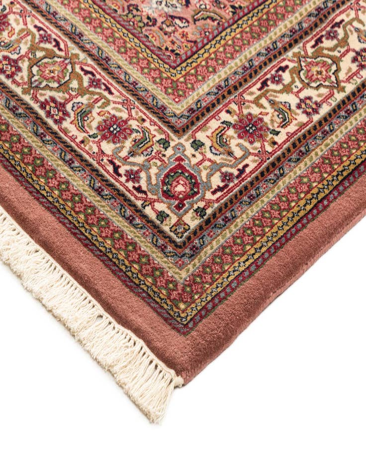 Detail image of  8' 4 x 11' 5  Hand Knotted Farahan Wool Rug