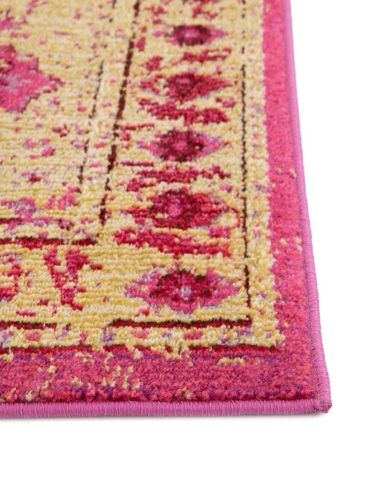 Detail image of  10' 6 x 16' 5  Washable Fleur Rug