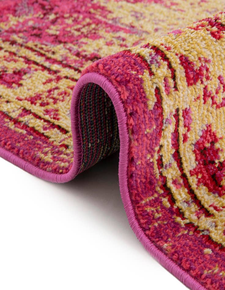 Detail image of  10' 6 x 16' 5  Washable Fleur Rug