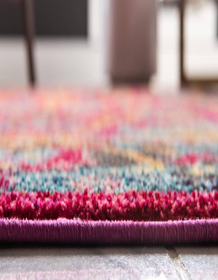 Detail image of  3' 3 x 5' 3  Washable Fleur Rug