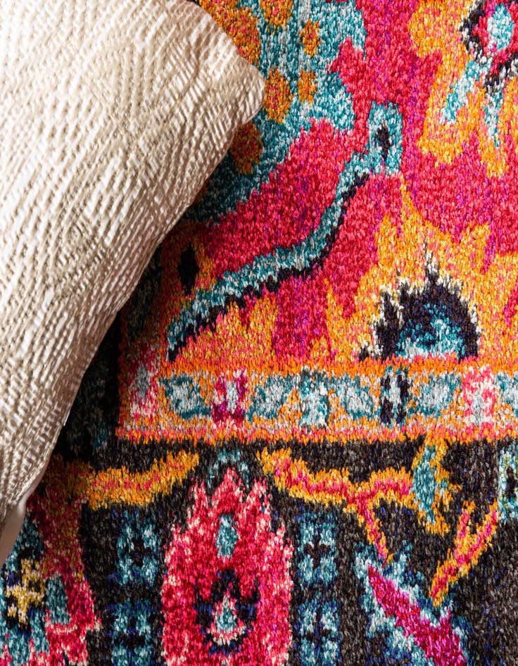 Detail image of  3' 3 x 5' 3  Washable Fleur Rug