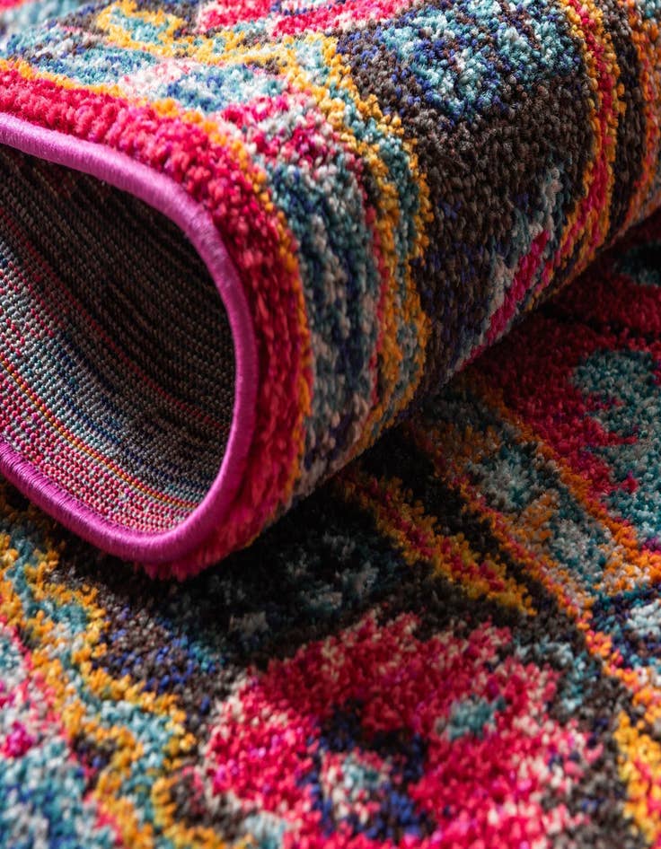 Detail image of  3' 3 x 5' 3  Washable Fleur Rug