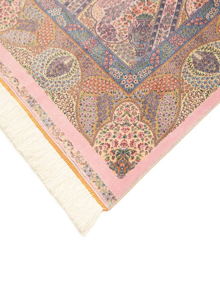 Detail image of  4' 9 x 7' 6 Ghom Design Rug