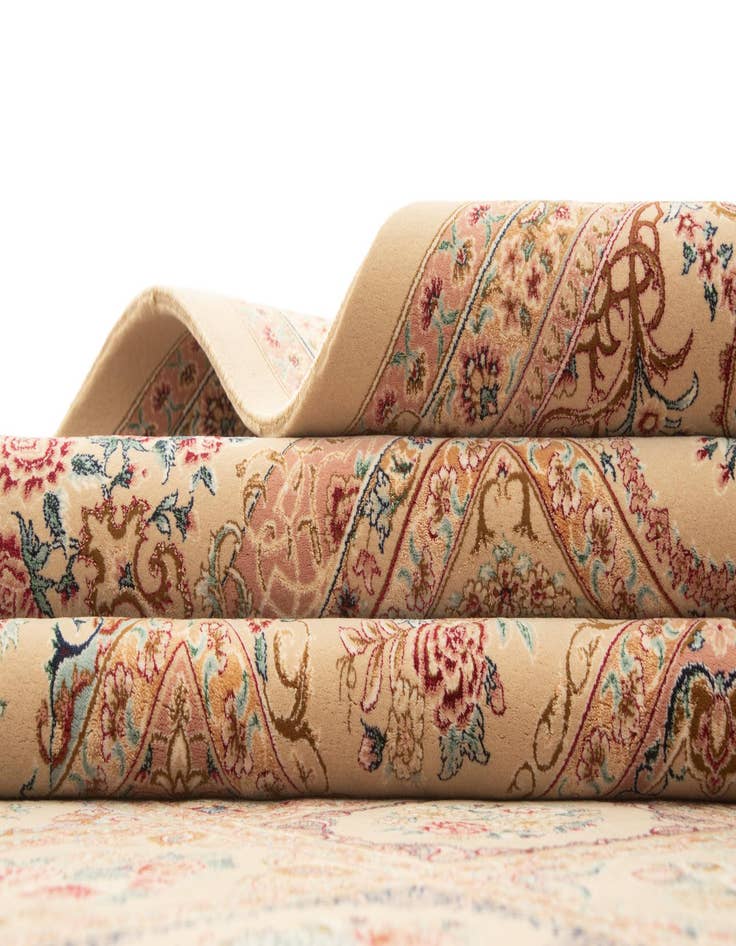 Detail image of  6' 5 x 9' 9 Ghom Design Rug