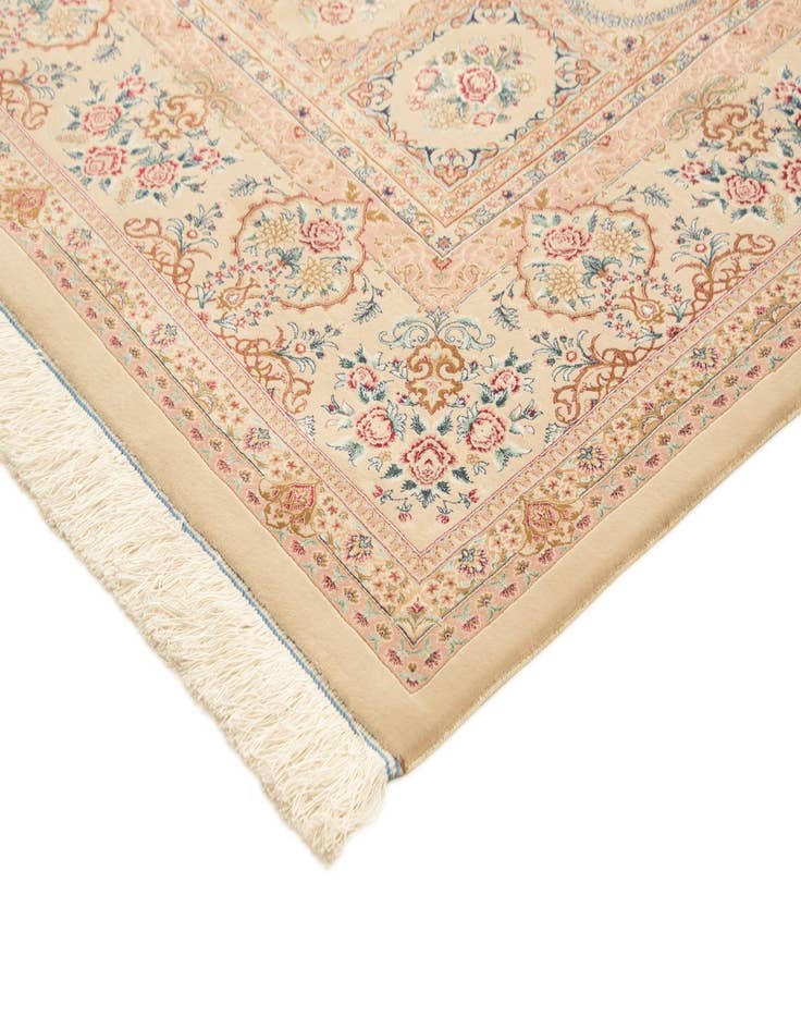 Detail image of  6' 5 x 9' 9 Ghom Design Rug