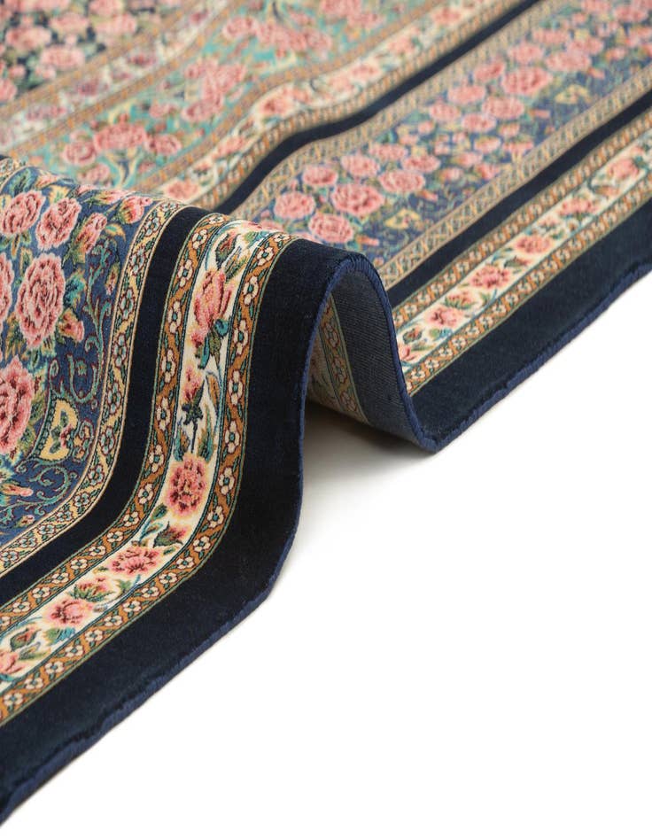 Detail image of  6' 6 x 9' 7 Ghom Design Rug