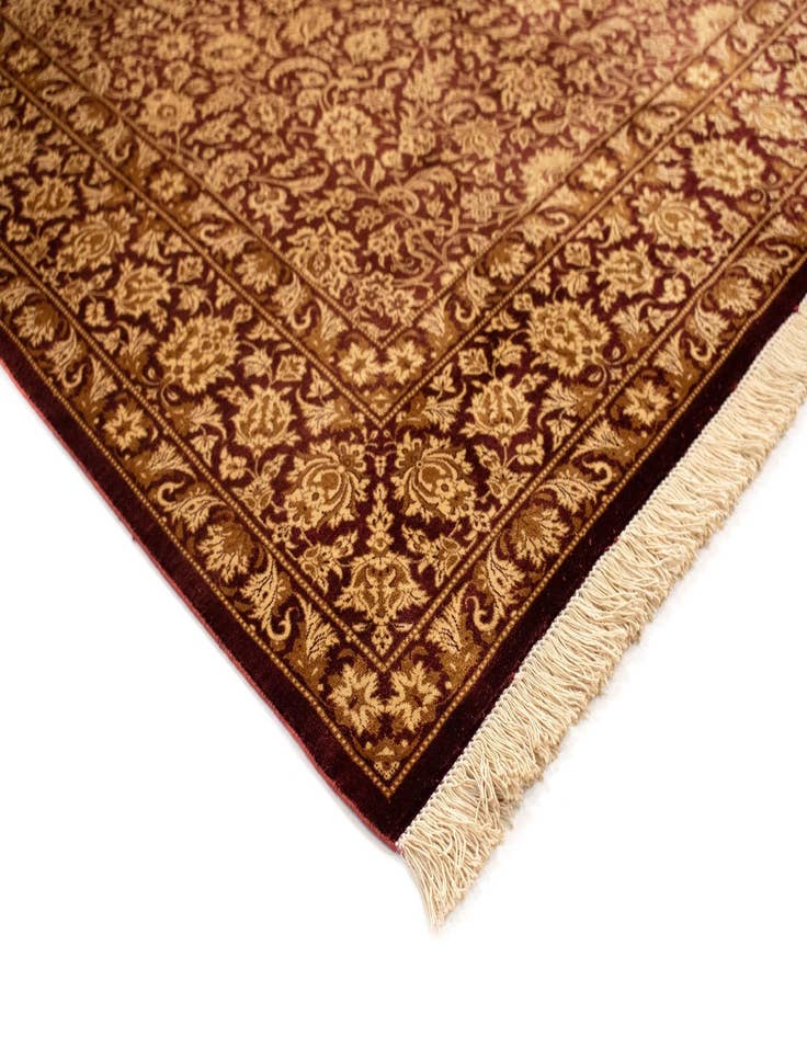 Detail image of  4' 4 x 6' 7 Ghom Silk Rug