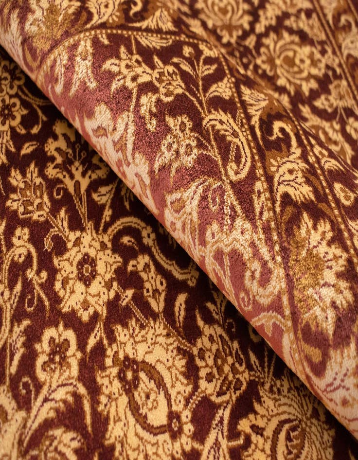 Detail image of  4' 4 x 6' 7 Ghom Silk Rug