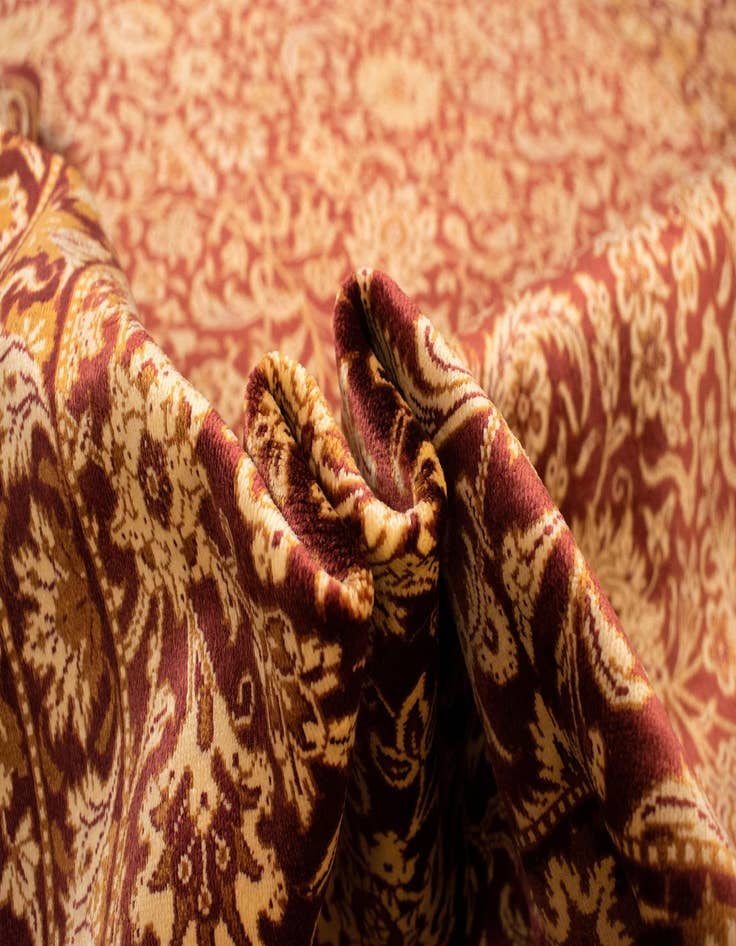 Detail image of  4' 4 x 6' 7 Ghom Silk Rug