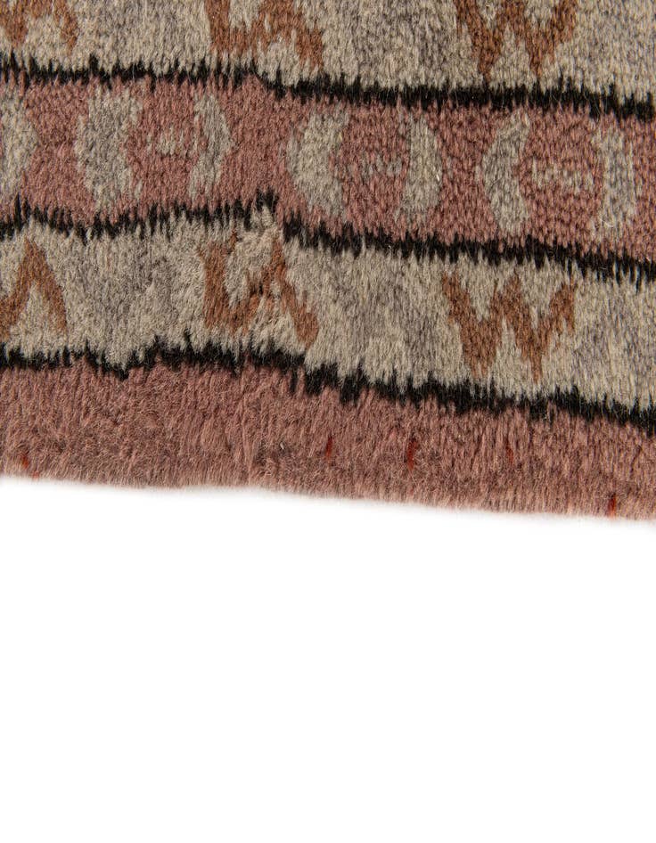 Detail image of  6' 11 x 9' 7  Hand Knotted Hamedan Wool Rug