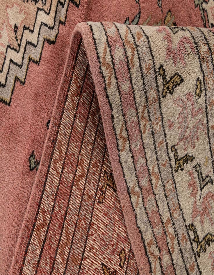 Detail image of  6' 11 x 9' 7  Hand Knotted Hamedan Wool Rug
