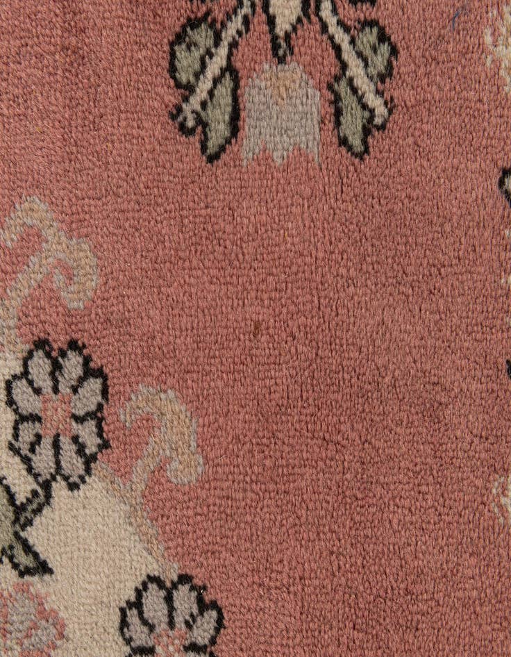 Detail image of  6' 11 x 9' 7  Hand Knotted Hamedan Wool Rug