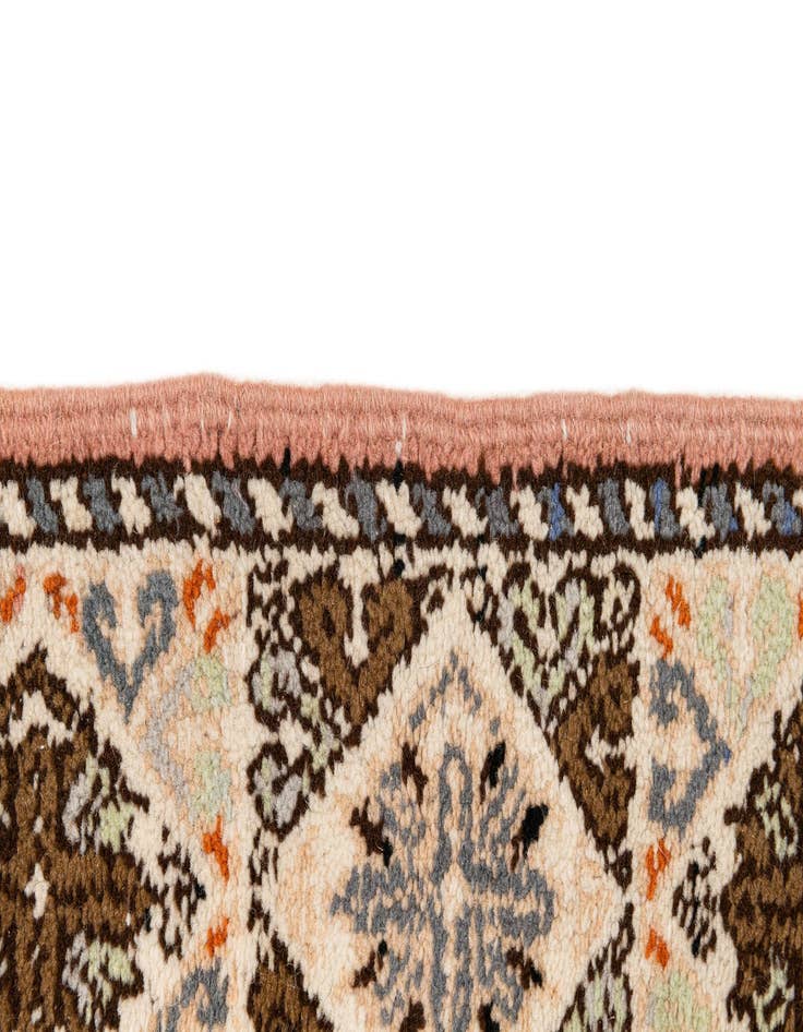 Detail image of  6' 6 x 10' 2  Hand Knotted Heriz Wool Rug