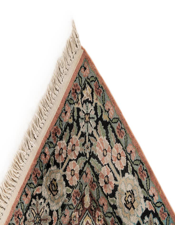 Detail image of  3' 1 x 5' 2  Hand Knotted Kashmir Oriental Rug