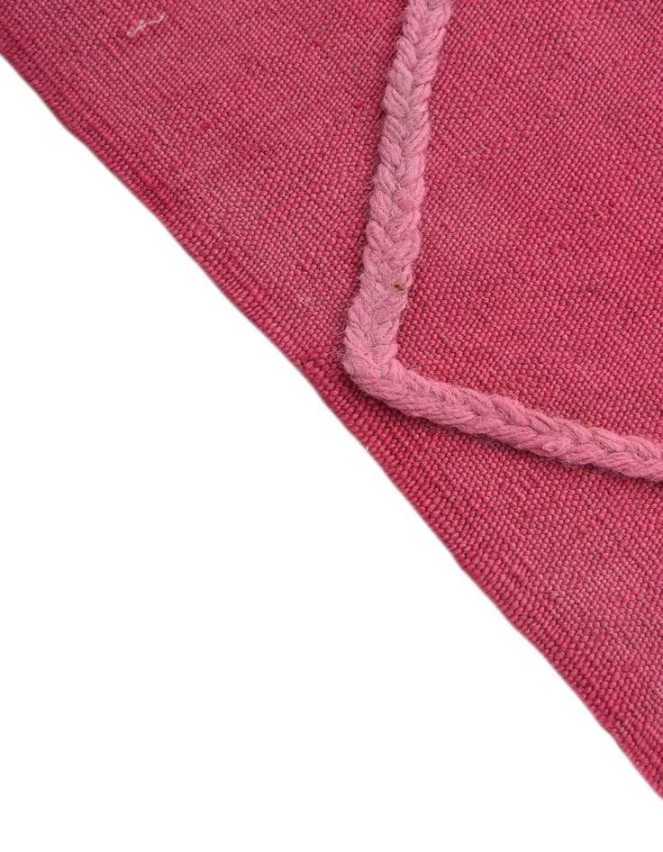 Detail image of  3' 11 x 5' 9  Hand Woven Kilim Modern Wool Rug