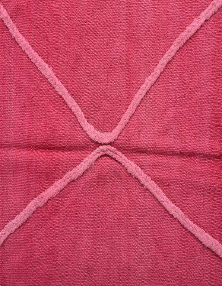 Detail image of  4' x 6'  Hand Woven Kilim Modern Wool Rug