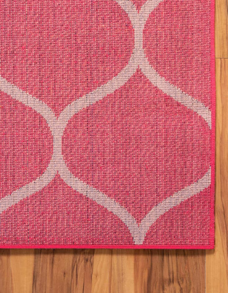 Detail image of  2' x 3' Lattice Frieze Rug