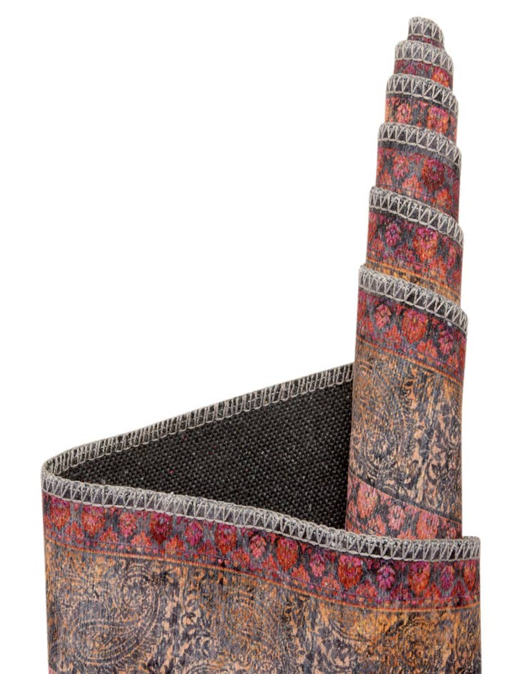 Detail image of  2' x 3'  Washable Mangata Rug