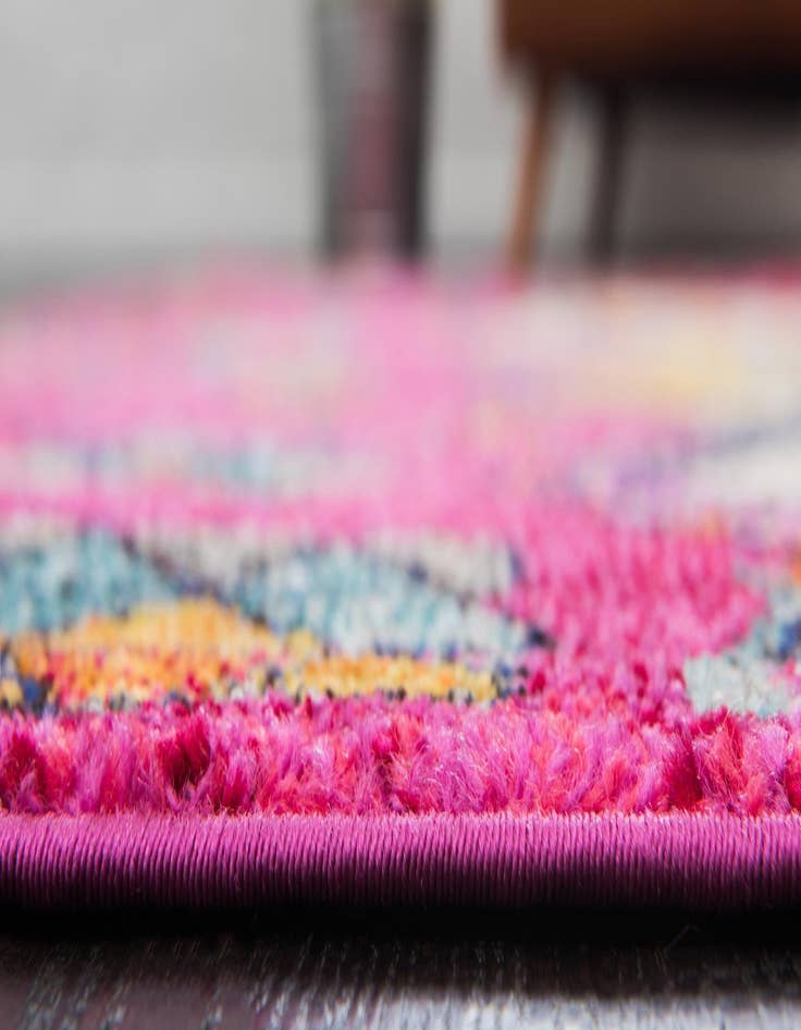 Detail image of  5' x 8'  Washable Mesa Rug