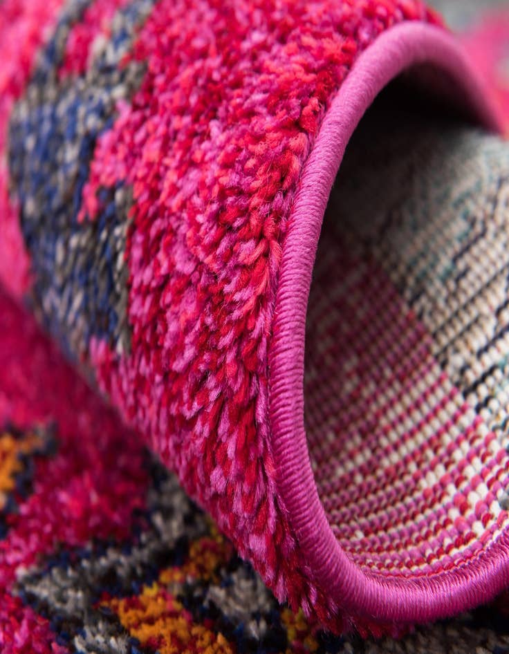 Detail image of  5' x 8'  Washable Mesa Rug