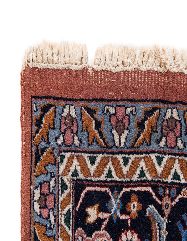 Detail image of  6' 6 x 9' 6  Hand Knotted Mir Wool Rug