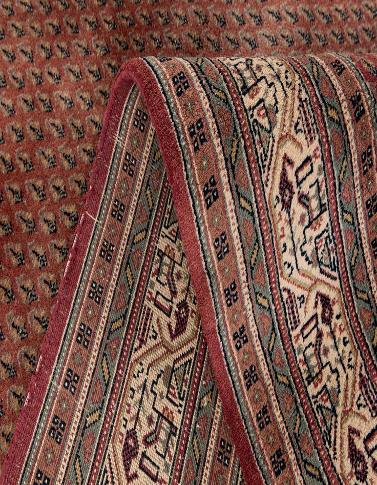 Detail image of  6' 7 x 9' 9  Hand Knotted Mir Wool Rug