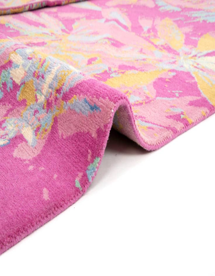 Detail image of  7' 8 x 9' 10 Modern Himalaya Wool Rug