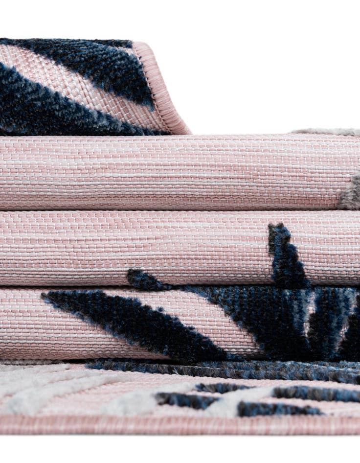 Detail image of  8' 2 x 10'  Washable Botanical Indoor / Outdoor Rug