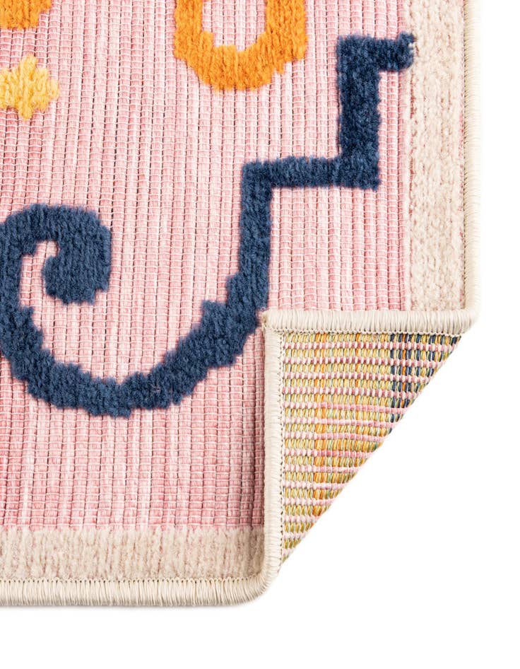 Detail image of  5' x 7' 7  Washable  Indoor / Outdoor Rug