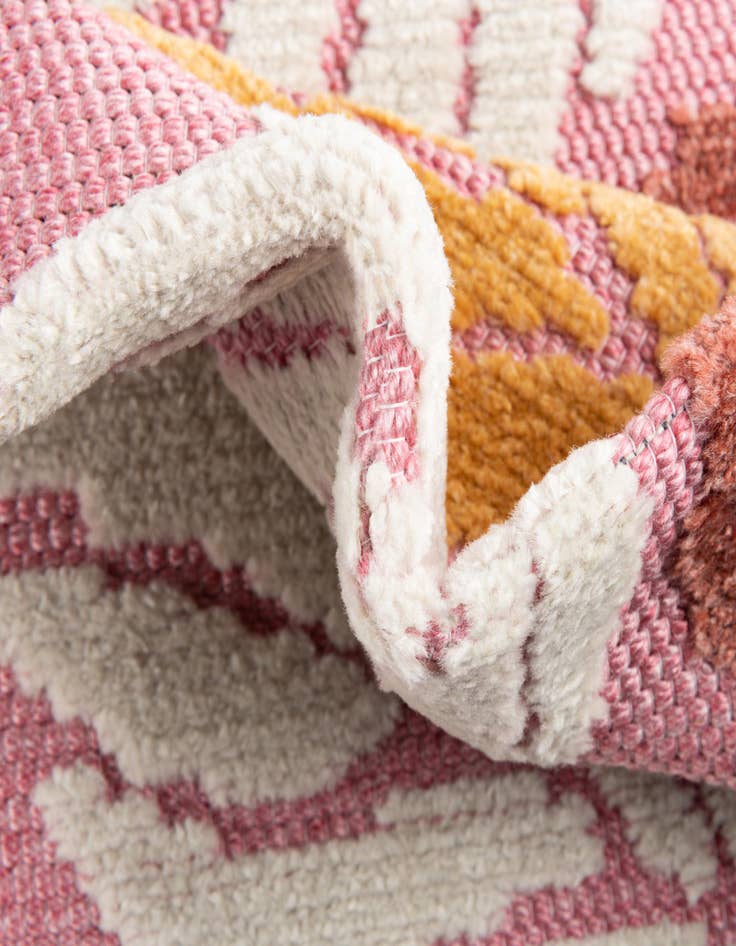 Detail image of  5' x 7' 7  Washable  Indoor / Outdoor Rug